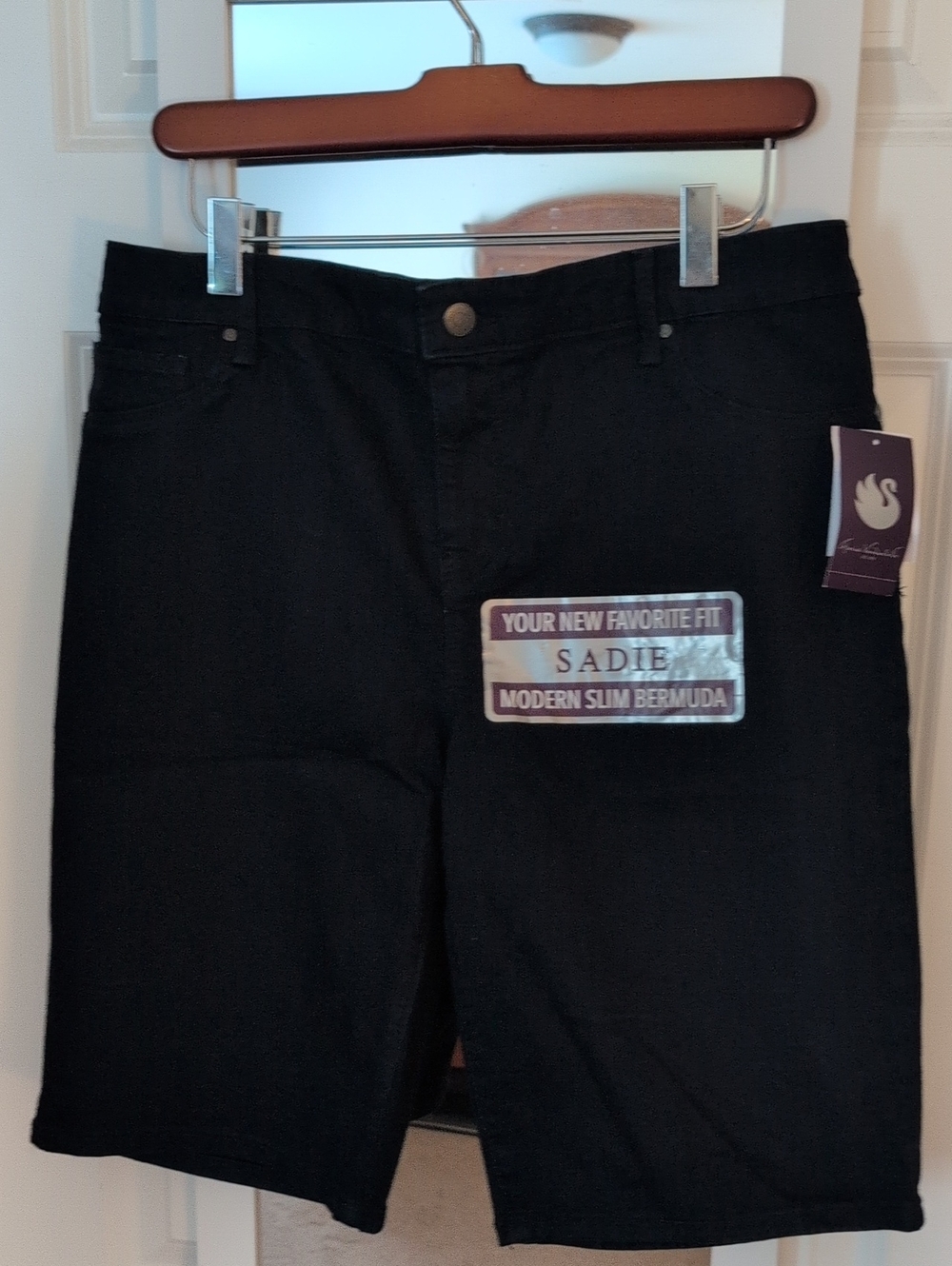 Gloria Vanderbilt Dark Wash Jean Sadie Modern Slim Bermuda Shorts